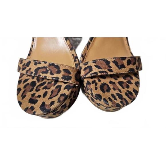 Forever 21 Women's Leopard Print Wedge Heels Size 7 - Picture 3 of 11